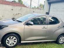 https://riyasewana.com/uploads/toyota-yaris-g-206370222432.jpg
