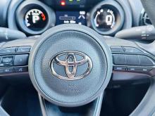 https://riyasewana.com/uploads/toyota-yaris-g-206374424101.jpg