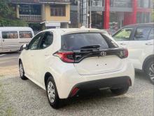 https://riyasewana.com/uploads/toyota-yaris-g-2717581524561.jpg