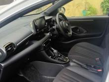 https://riyasewana.com/uploads/toyota-yaris-g-3115121124352.jpg