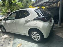 https://riyasewana.com/uploads/toyota-yaris-grade-208101217996.jpg