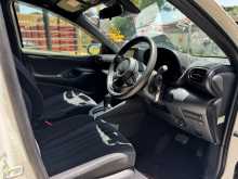 https://riyasewana.com/uploads/toyota-yaris-key-2113106112.jpg