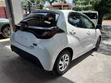 https://riyasewana.com/uploads/toyota-yaris-key-2113106125.jpg