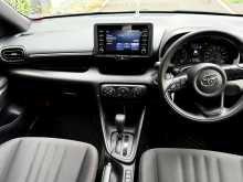 https://riyasewana.com/uploads/toyota-yaris-registered-24164509425.jpg