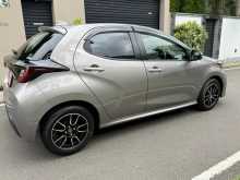 https://riyasewana.com/uploads/toyota-yaris-registered-24164509813.jpg