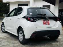 https://riyasewana.com/uploads/toyota-yaris-x-110395422143.jpg