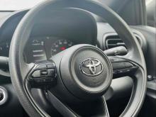 https://riyasewana.com/uploads/toyota-yaris-x-110413224602.jpg