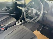 https://riyasewana.com/uploads/toyota-yaris-x-1113285924041.jpg