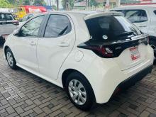 https://riyasewana.com/uploads/toyota-yaris-x-1113285924423.jpg