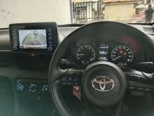 https://riyasewana.com/uploads/toyota-yaris-x-111436134843.jpg