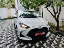 https://riyasewana.com/uploads/toyota-yaris-x-111440436724.jpg