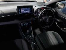 https://riyasewana.com/uploads/toyota-yaris-x-118314624103.jpg