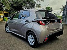 https://riyasewana.com/uploads/toyota-yaris-x-1211145817464.jpg