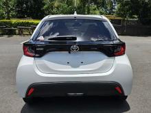 https://riyasewana.com/uploads/toyota-yaris-x-1211251617306.jpg