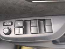 https://riyasewana.com/uploads/toyota-yaris-x-12120623213.jpg