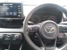 https://riyasewana.com/uploads/toyota-yaris-x-12120623492.jpg