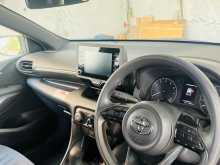 https://riyasewana.com/uploads/toyota-yaris-x-1501414364.jpg