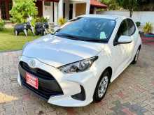 https://riyasewana.com/uploads/toyota-yaris-x-161038224782.jpg