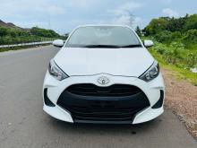 https://riyasewana.com/uploads/toyota-yaris-x-1809176871.jpg