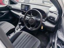 https://riyasewana.com/uploads/toyota-yaris-x-1916172524633.jpg