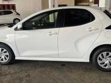 https://riyasewana.com/uploads/toyota-yaris-x-1916405422832.jpg