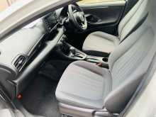 https://riyasewana.com/uploads/toyota-yaris-x-1917232622462.jpg