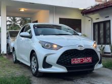 https://riyasewana.com/uploads/toyota-yaris-x-1922174017022.jpg