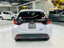 https://riyasewana.com/uploads/toyota-yaris-x-2117471524453.jpg