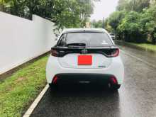 https://riyasewana.com/uploads/toyota-yaris-x-211939334383.jpg