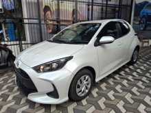 https://riyasewana.com/uploads/toyota-yaris-x-2413014322973.jpg