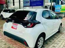 https://riyasewana.com/uploads/toyota-yaris-x-281253004333.jpg