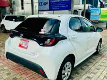 https://riyasewana.com/uploads/toyota-yaris-x-301008374153.jpg