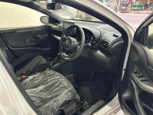 https://riyasewana.com/uploads/toyota-yaris-x-315354524833.jpg