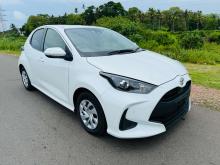 https://riyasewana.com/uploads/toyota-yaris-x-4914526832.jpg