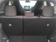 https://riyasewana.com/uploads/toyota-yaris-x-616094985.jpg