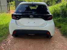 https://riyasewana.com/uploads/toyota-yaris-x-72038414243.jpg