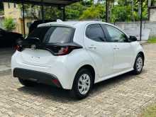 https://riyasewana.com/uploads/toyota-yaris-x-8817194543.jpg