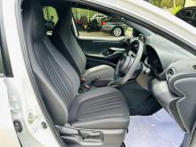 https://riyasewana.com/uploads/toyota-yaris-x-8817286554.jpg