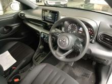 https://riyasewana.com/uploads/toyota-yarisx-grade-61652496144.jpg
