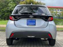 https://riyasewana.com/uploads/toyota-yars-x-17190946243.jpg