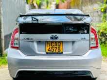 https://riyasewana.com/uploads/toyota-zvw-30-2013-2313030212232.jpg