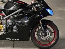 https://riyasewana.com/uploads/triumph-daytona-675-177554813493.jpg
