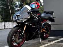 https://riyasewana.com/uploads/triumph-daytona-675-2318365713672.jpg