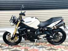 Triumph Street Triple 675 2010 Motorbike