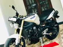 https://riyasewana.com/uploads/triumph-street-triple-31233264443.jpg