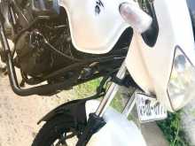 https://riyasewana.com/uploads/tvs-apache-121243144683.jpg