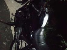 https://riyasewana.com/uploads/tvs-apache-150-81217466814.jpg