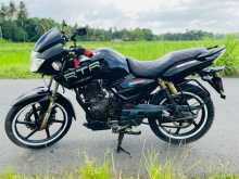 https://riyasewana.com/uploads/tvs-apache-180-111047474512.jpg