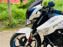 https://riyasewana.com/uploads/tvs-apache-180-8047436875.jpg