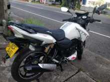 https://riyasewana.com/uploads/tvs-apache-180-821172513033.jpg